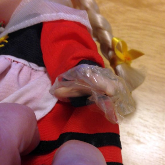 Precious Moments Doll by Samuel Butcher, likely vintage - Picture 6 of 13